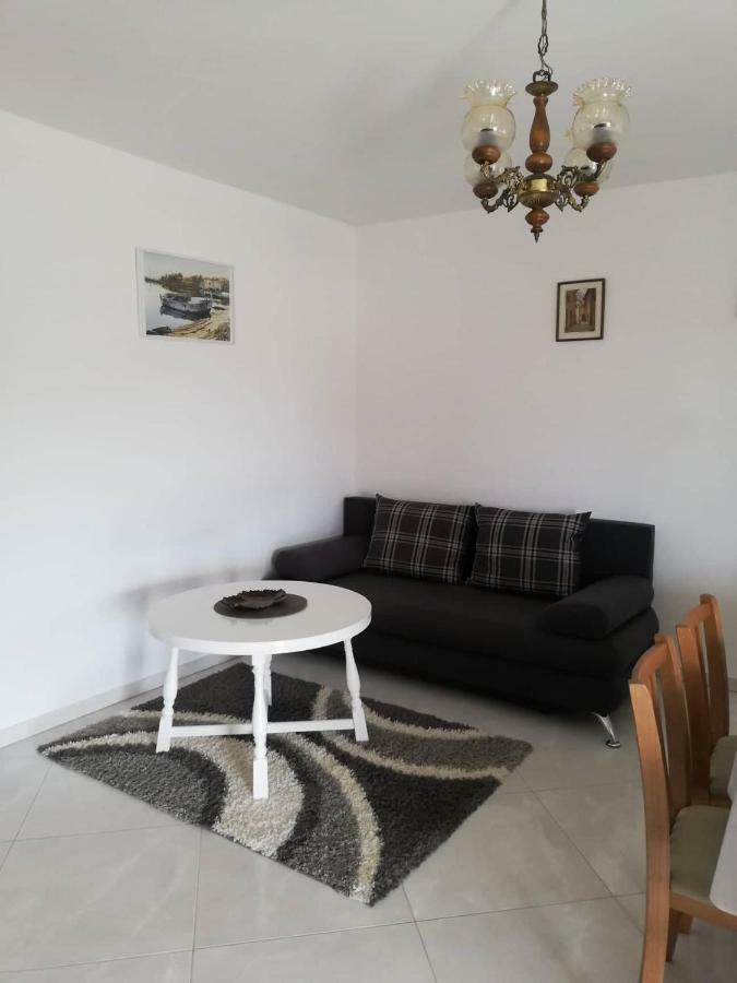 פריבלאקה Apartments Zvonimir מראה חיצוני תמונה
